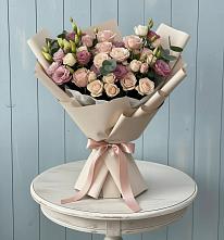 Букет цветов из:  Розы и Лизиантусы в Кузьмино