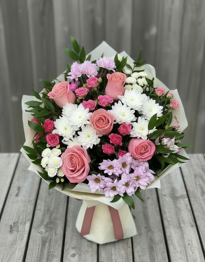 Букет цветов из: Альстромерии, Гвоздики, Розы и Хризантемы в Кузьмино
