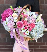 Цветочная композиция из Розы, Хризантемы, Пионы и Лизиантусы в корзине #REPLACE_PRED# Кузьмино