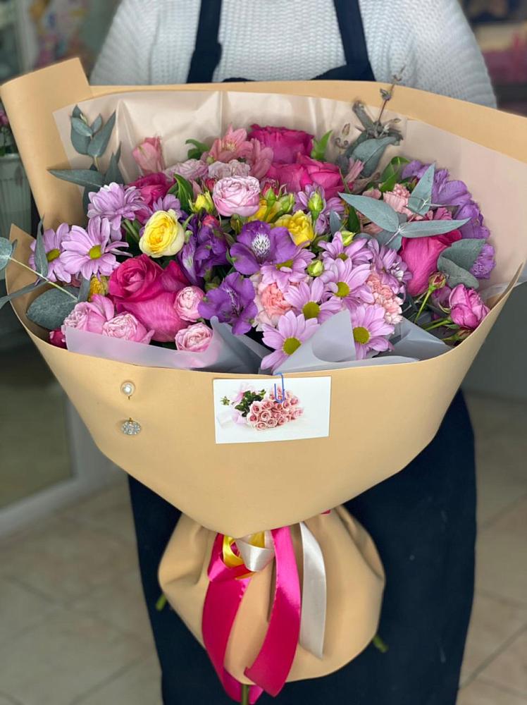 Букет цветов из: Хризантемы, Гвоздики и Альстромерии в Кузьмино