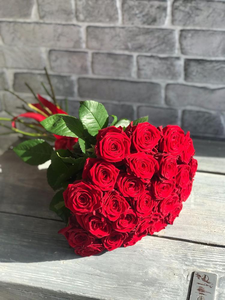 Букет Красные розы Фридом в Кузьмино