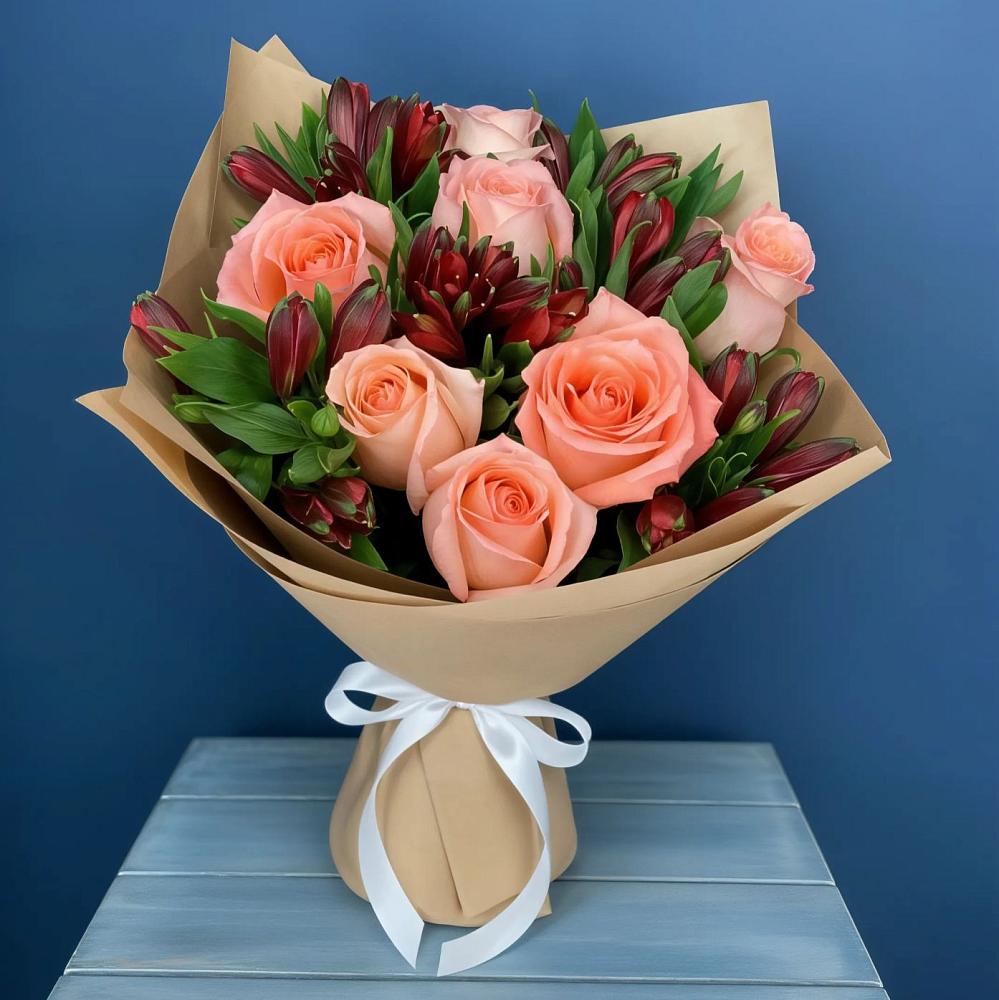 Букет цветов из: Розы и Альстромерии в Кузьмино