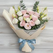 Букет цветов из:  Лизиантусы в Кузьмино