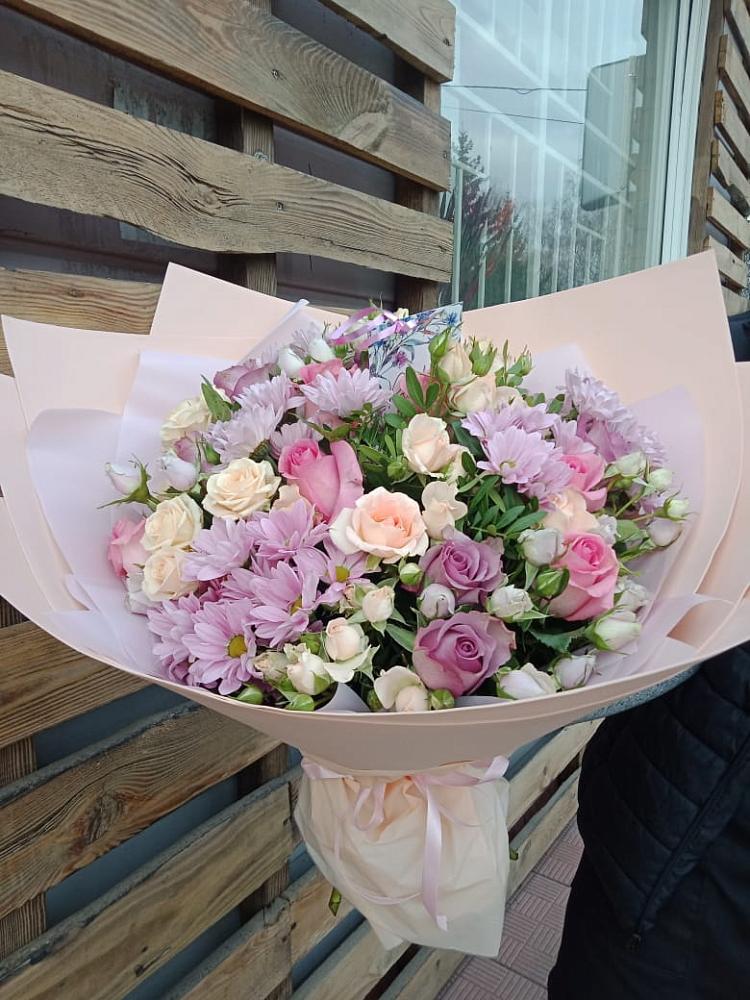 Букет цветов из: Розы и Хризантемы в Кузьмино