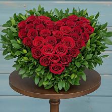 Цветочная композиция из Розы в виде сердца в Кузьмино