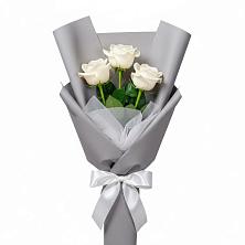 Букет 3 белые розы в Кузьмино