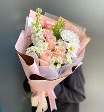 Букет цветов из:  Хризантемы и Розы в Кузьмино