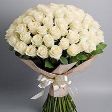 Букет 101 беля роза Белоснежка в Кузьмино