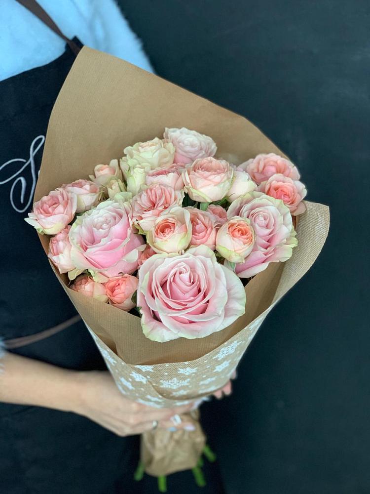 Букет цветов из: Хризантемы и Розы в Кузьмино