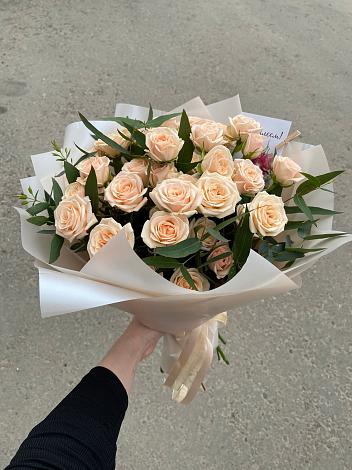 Букет Кремовые розы Латте в Кузьмино