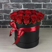 Цветочная композиция из Розы в шляпной коробке в Кузьмино