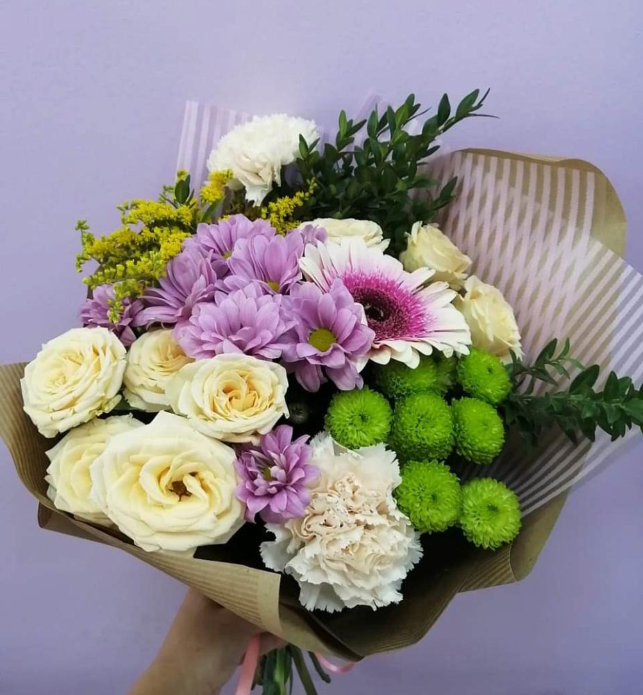 Букет цветов из: Хризантемы, Розы, Гвоздики и Герберы в Кузьмино