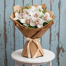 Букет цветов из:  Орхидеи и Розы в Кузьмино